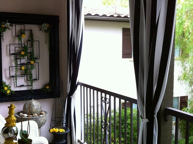 Балконные шторы: дизайн штор для гостиной 